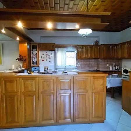 Apartman Metaxiasandmariashouse *