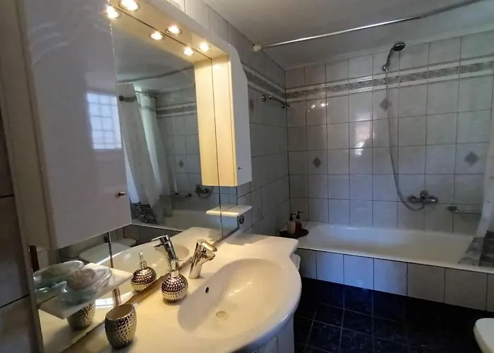 Metaxiasandmariashouse